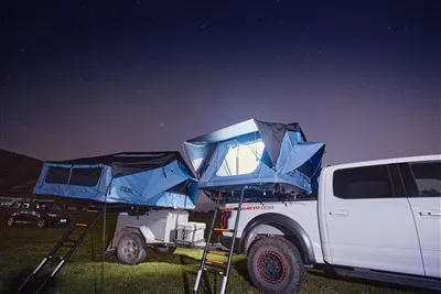 Намет із дахом Hard Shell на причепі