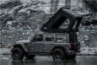 Намет із жорстким дахом для вантажівки